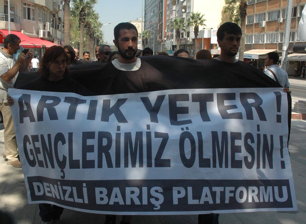Afyonkarahisar\'daki Patlamaya Denizli\'den Tepki