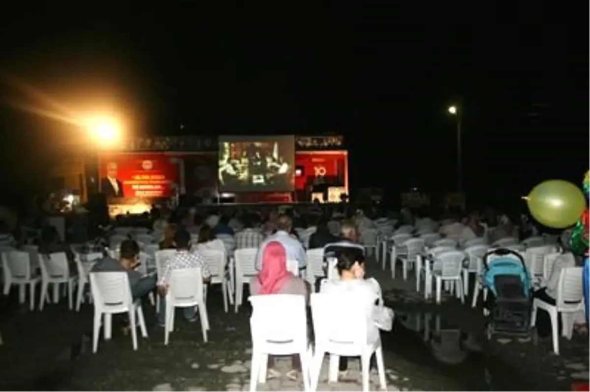 Altın Koza Gezici Sinema Tır\'ı Iğdır\'da