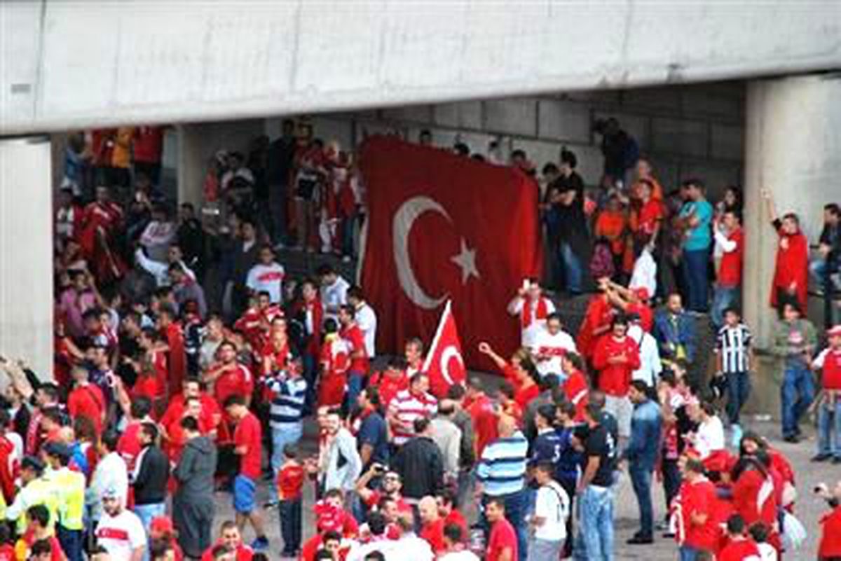 Amsterdam\'da Milli Maç Heyecanı