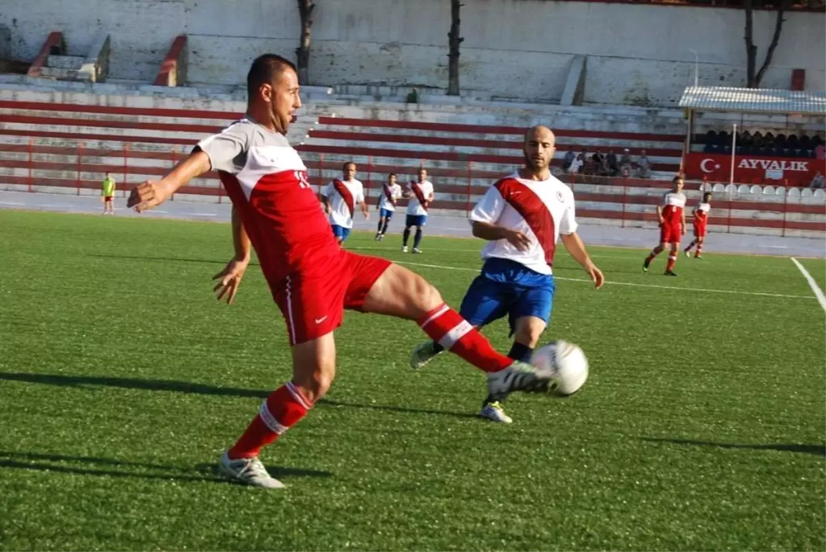 Ayvalıkgücü Belediyespor Hazırlık Maçında Altınova ile Yenişemedi