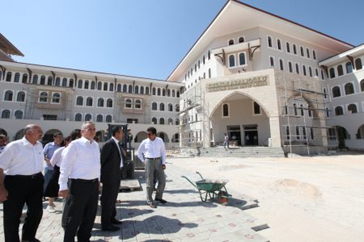 Başbakan Açacak