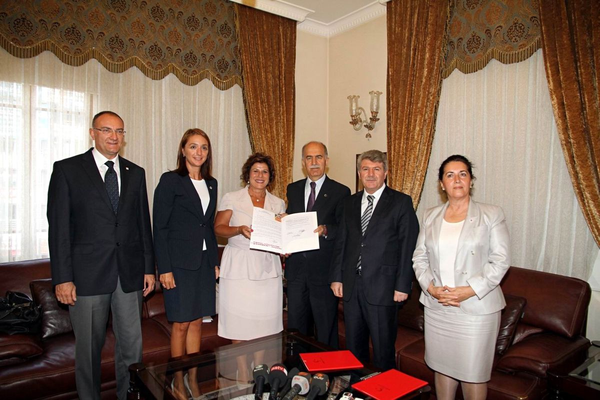 Bursa\'ya Sağlık Meslek Lisesi