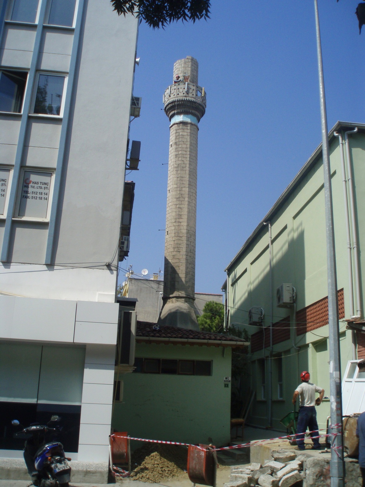 Çarşı Camii\'nin Minaresi Yıkılıyor