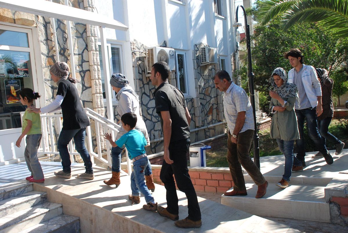 Didim\'de 28 Kaçak Göçmen Yakalandı