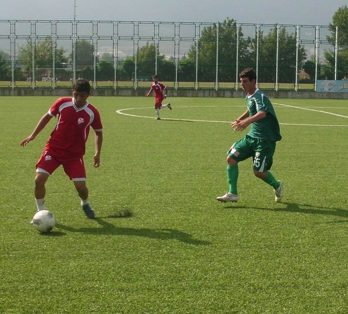 Domates Toplarken Futbolculuk Hayalini Gerçekleştirdi