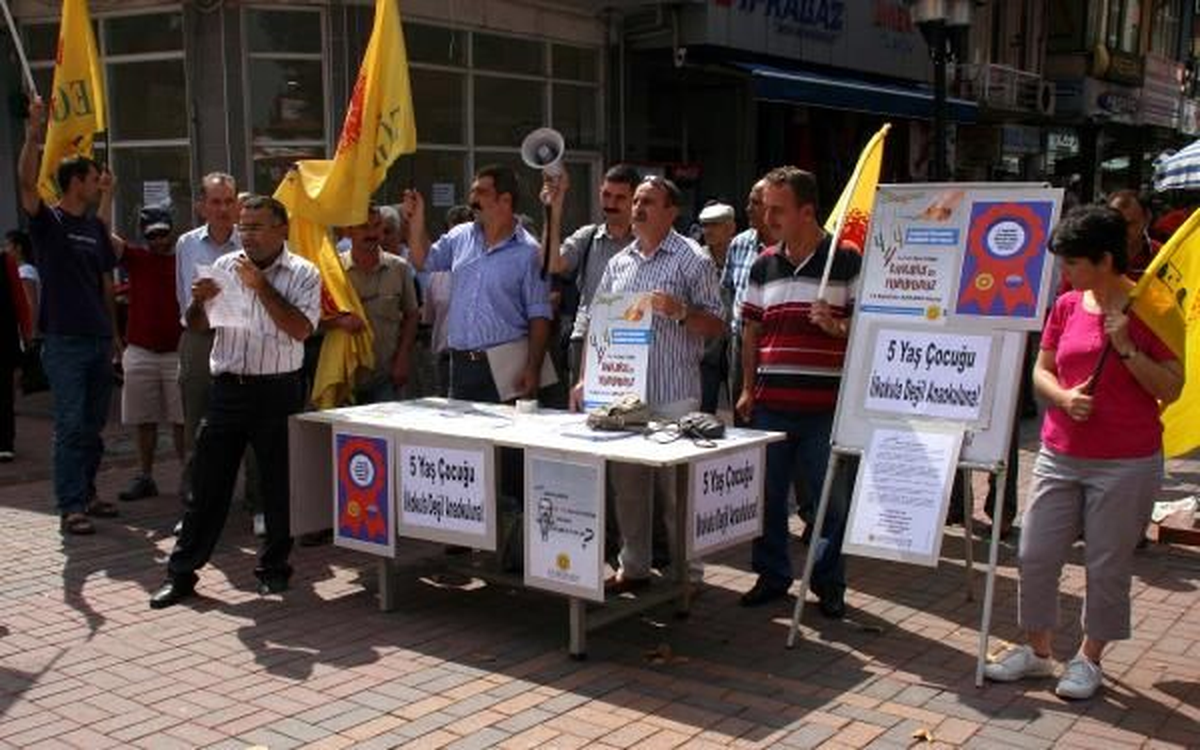 Eğitim-İş Sendikası\'ndan "4+4+4" Protestosu
