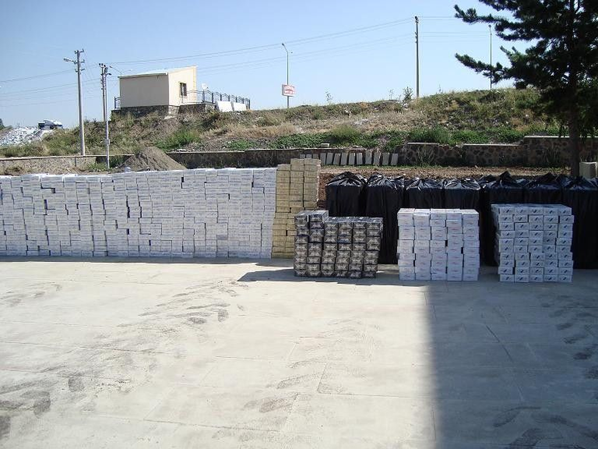 Erzurum\'da 124 Bin 126 Paket Kaçak Sigara Ele Geçirildi