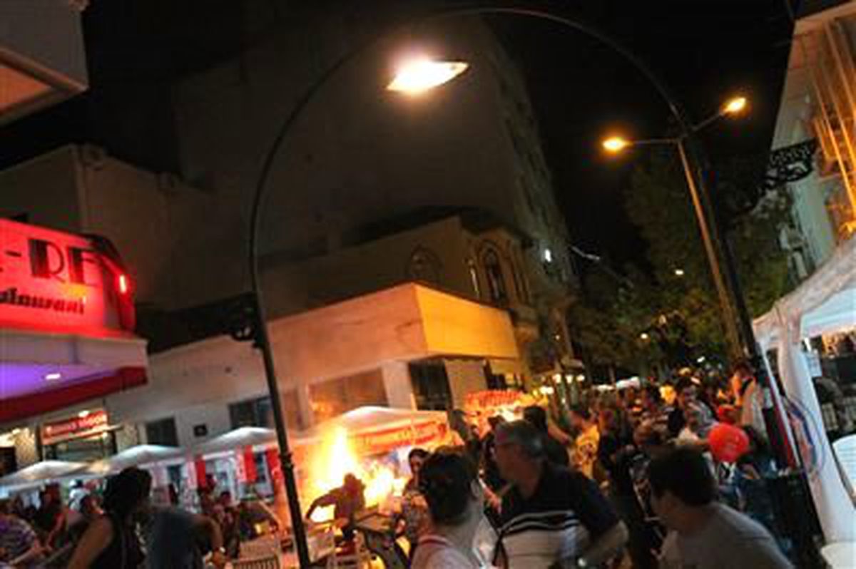 Festival Alanında Alev Alan Yağ Korkuttu