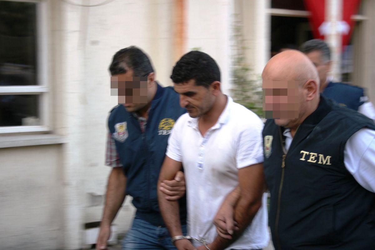Foça Bombacılarına Yardım Ettiği İddia Edilen 4 Kişi Adliyeye Sevk Edildi