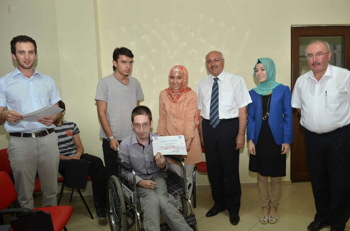 Gençlik Meclisi\'nden Gençlere İngilizce Eğitimi