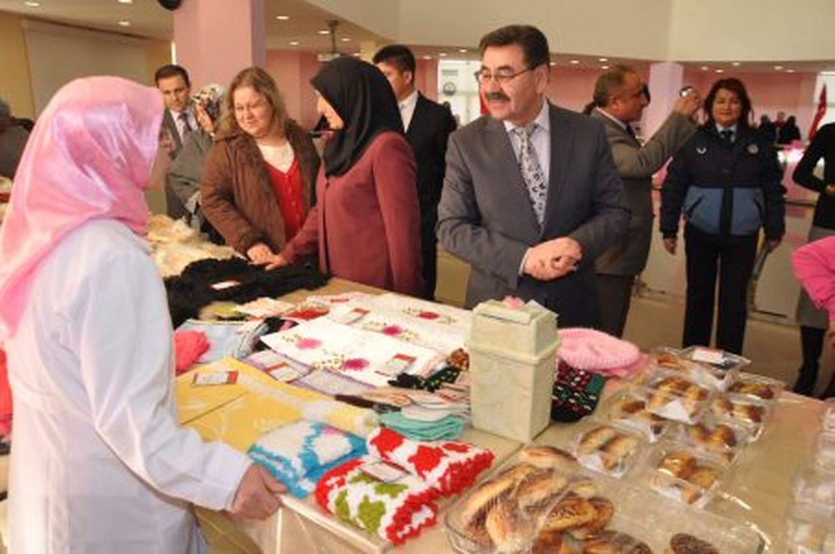 "Hünerli Eller" Sahil Parkı\'nda