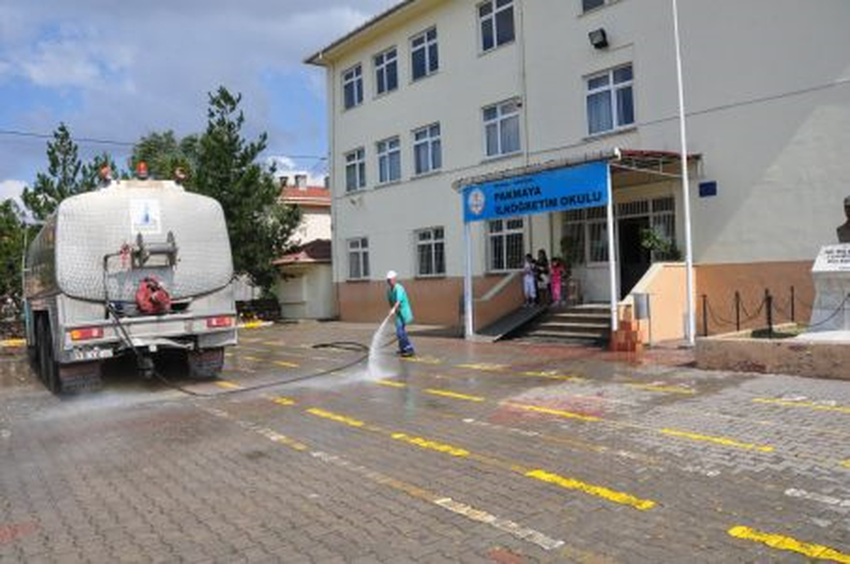 Kartepe Belediyesi Okulları Yıkıyor
