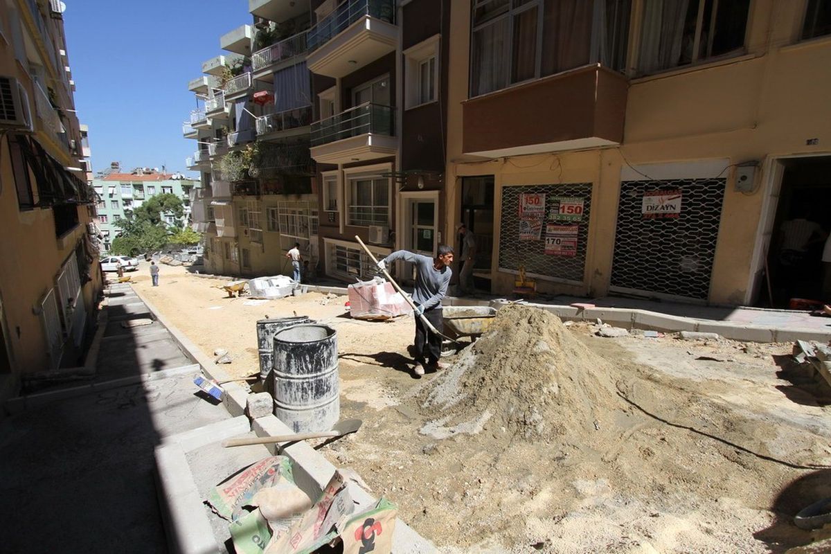 Konak\'ta Başlayan Dönüşüm Halil Rıfat Paşa\'ya Ulaştı