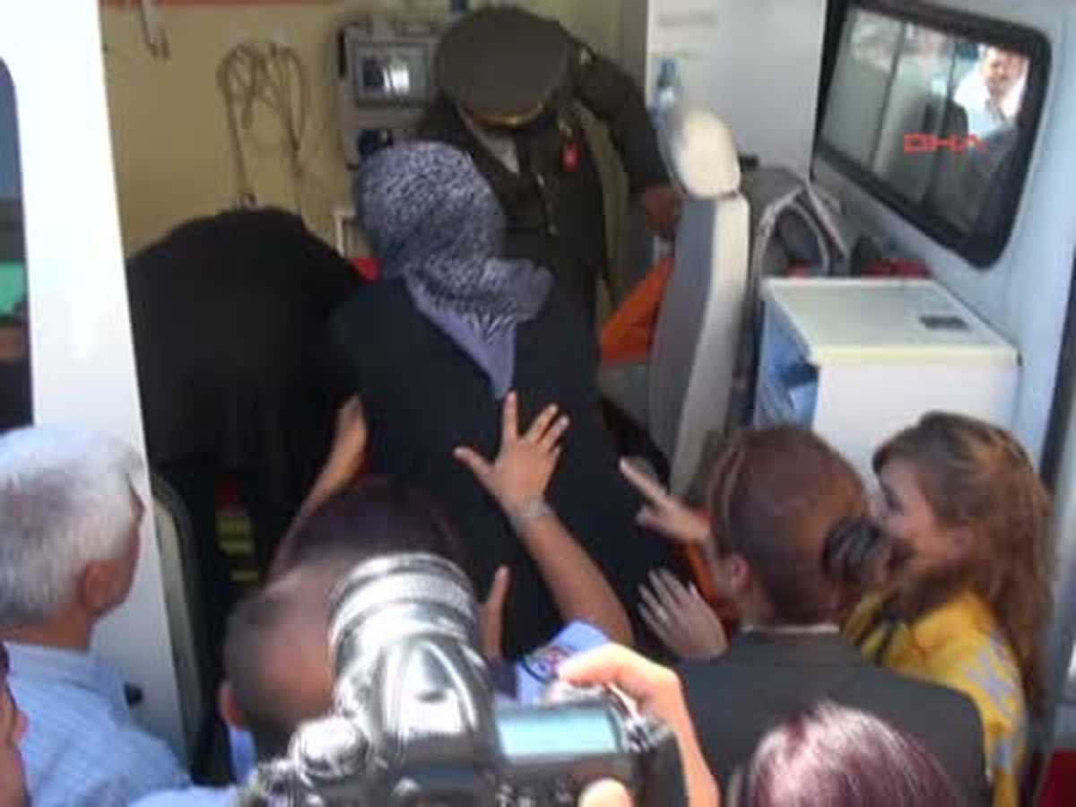 Konyaekşehidi 7 Bin Kişi Uğurladı "2 Aylık Evli Uzman Çavuş Şehit Düştü" Haberine Ek