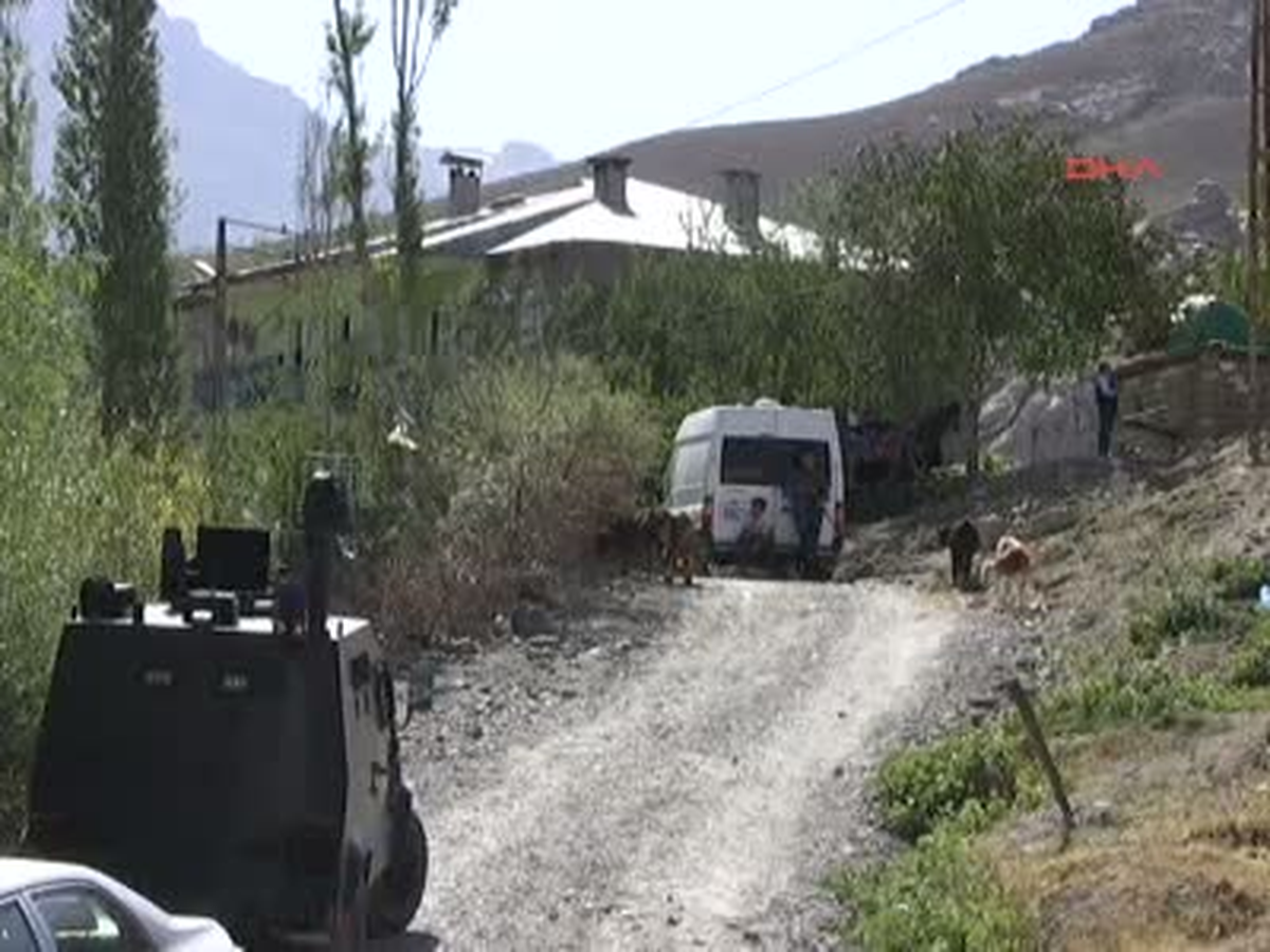 Köy Korucunun Aracını Altına Bırakılan Bomba Son Anda Fark Edildi