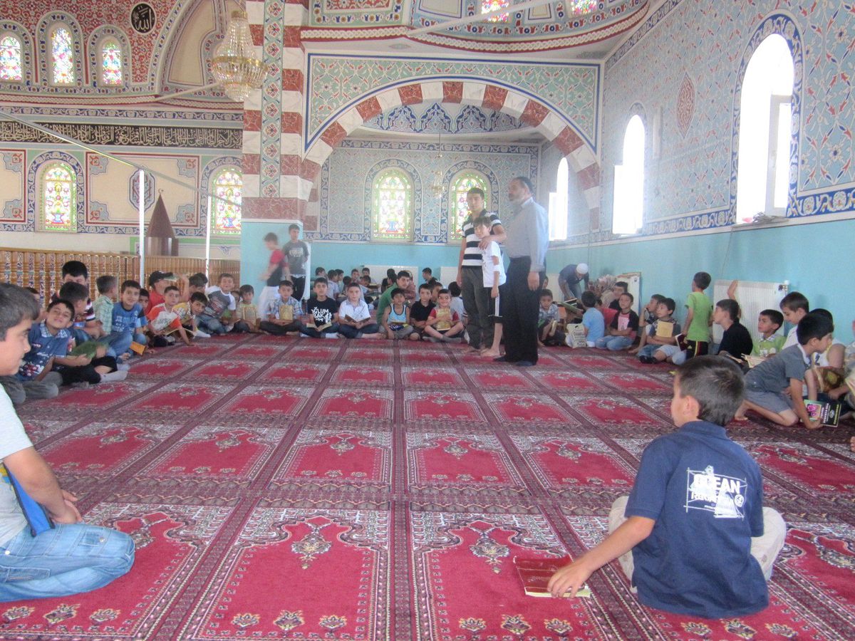 Kur\'an Kursu Öğrencilerine Obezite Eğitimi