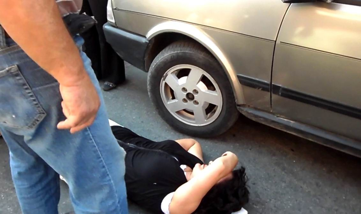 Motosiklet Kadın Yayaya Çarptı: 1 Yaralı