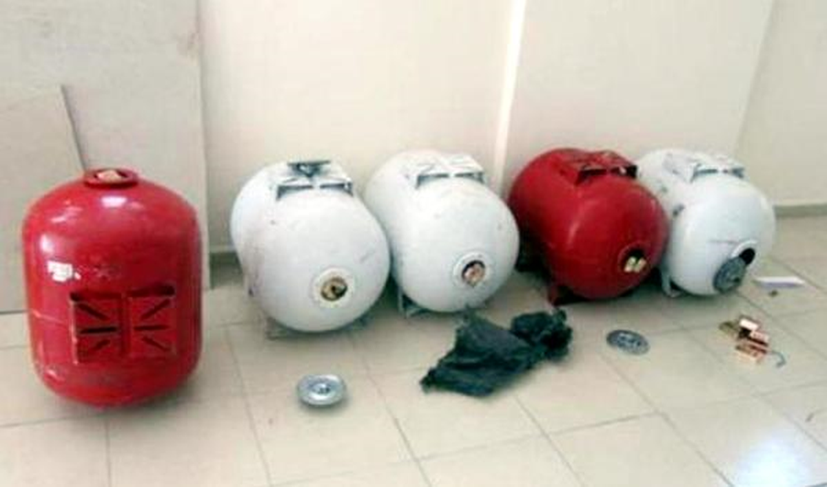 Otobüs Bagajındaki Hidrofor Basınç Tüplerinden 2 Bin 525 Paket Kaçak Sigara Çıktı