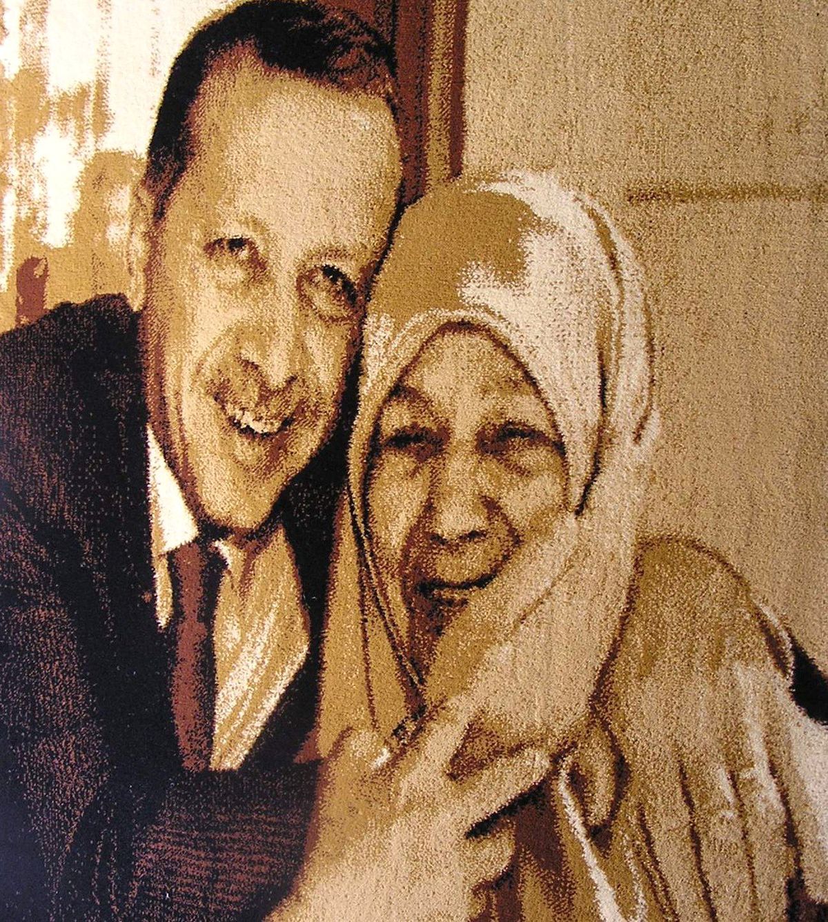 Ünlülerin Resmedildiği Halılar İlgi Çekiyor