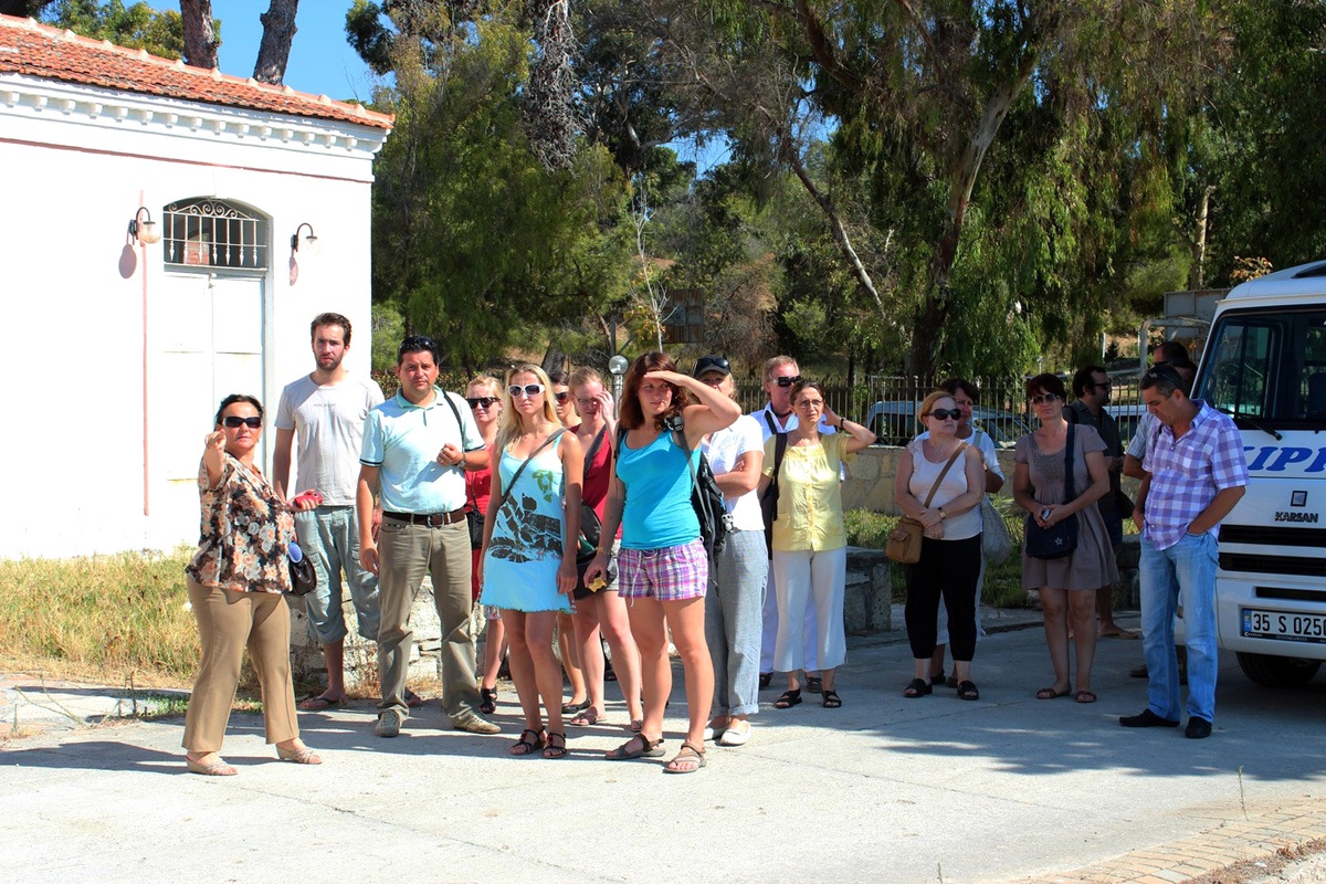 Yabancı Turistler, Tahaffuzhaneyi Gezdi
