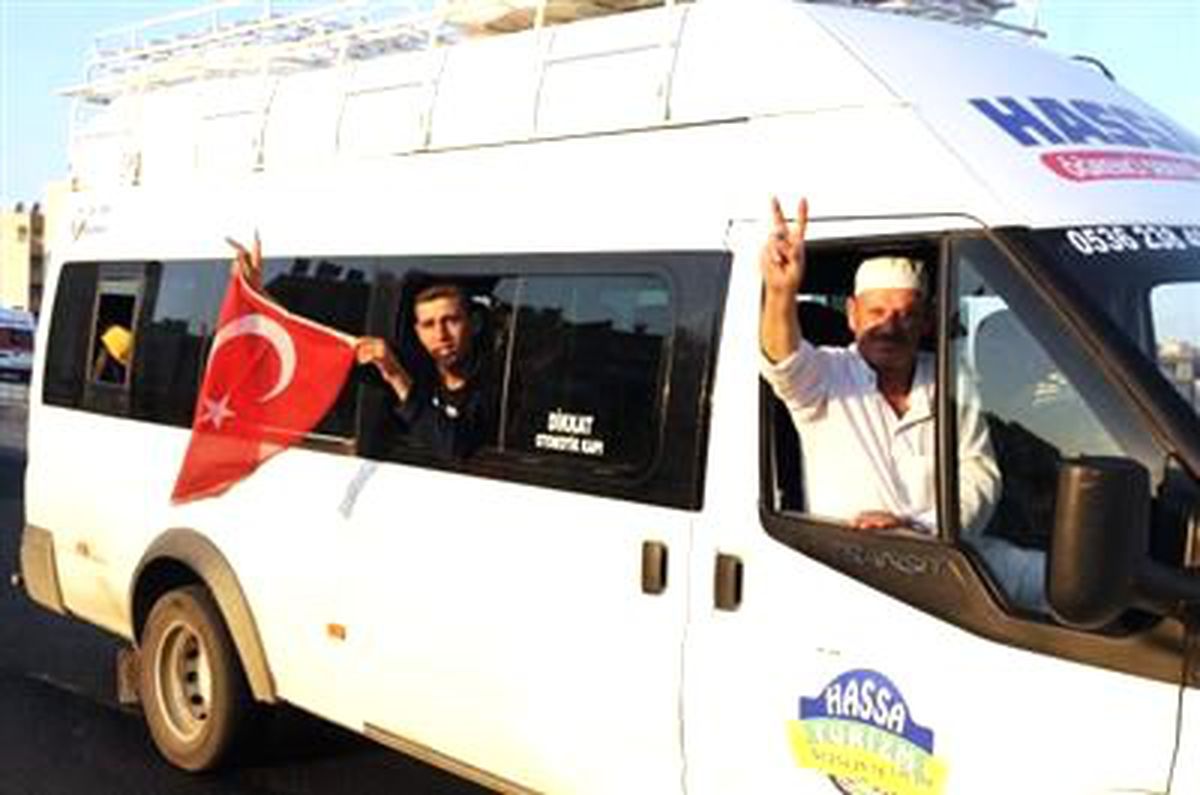 Adıyaman\'da Kalan Suriyeli Sığınmacılar Akçakale\'ye Nakledildi