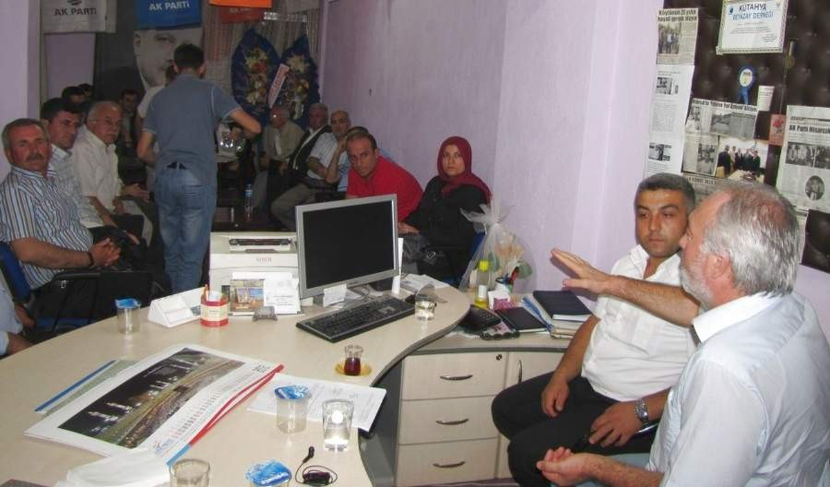 AK Parti Kütahya İl Başkanı Kamil Saraçoğlu Hisarcık\'ta