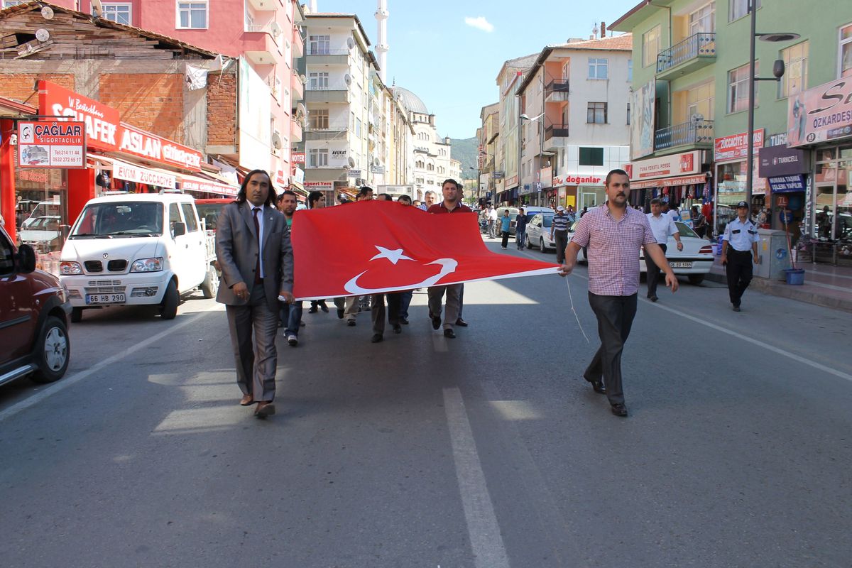 Akdağmadeni İlçesinde Teröre Lanet Mitingi Düzenlendi