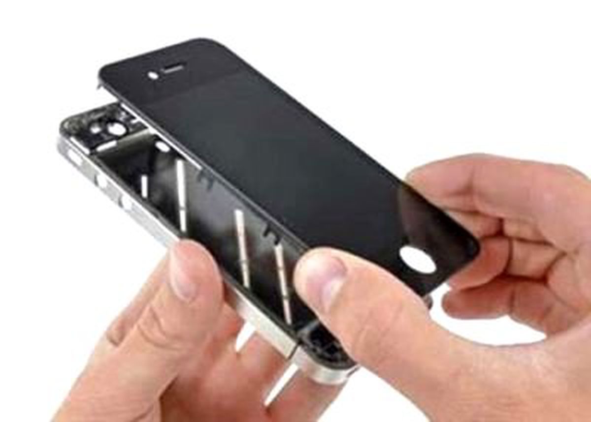 Apple Samsung\'u Bırakıyor