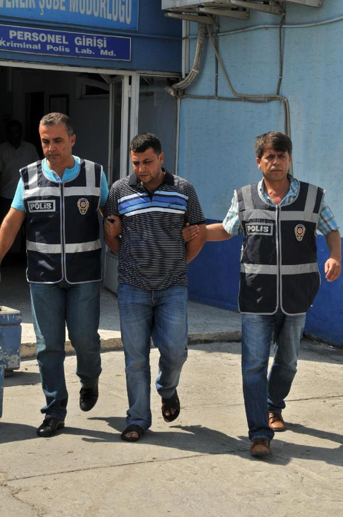 Aranan Cinayet Şüphelisi Operasyonla Yakalandı