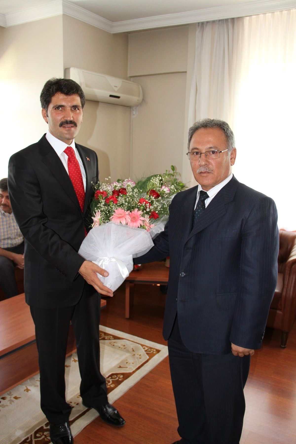 Başkan Çakır\'dan Erzincan\'a Yeni Atanan Bürokratlara Ziyaret