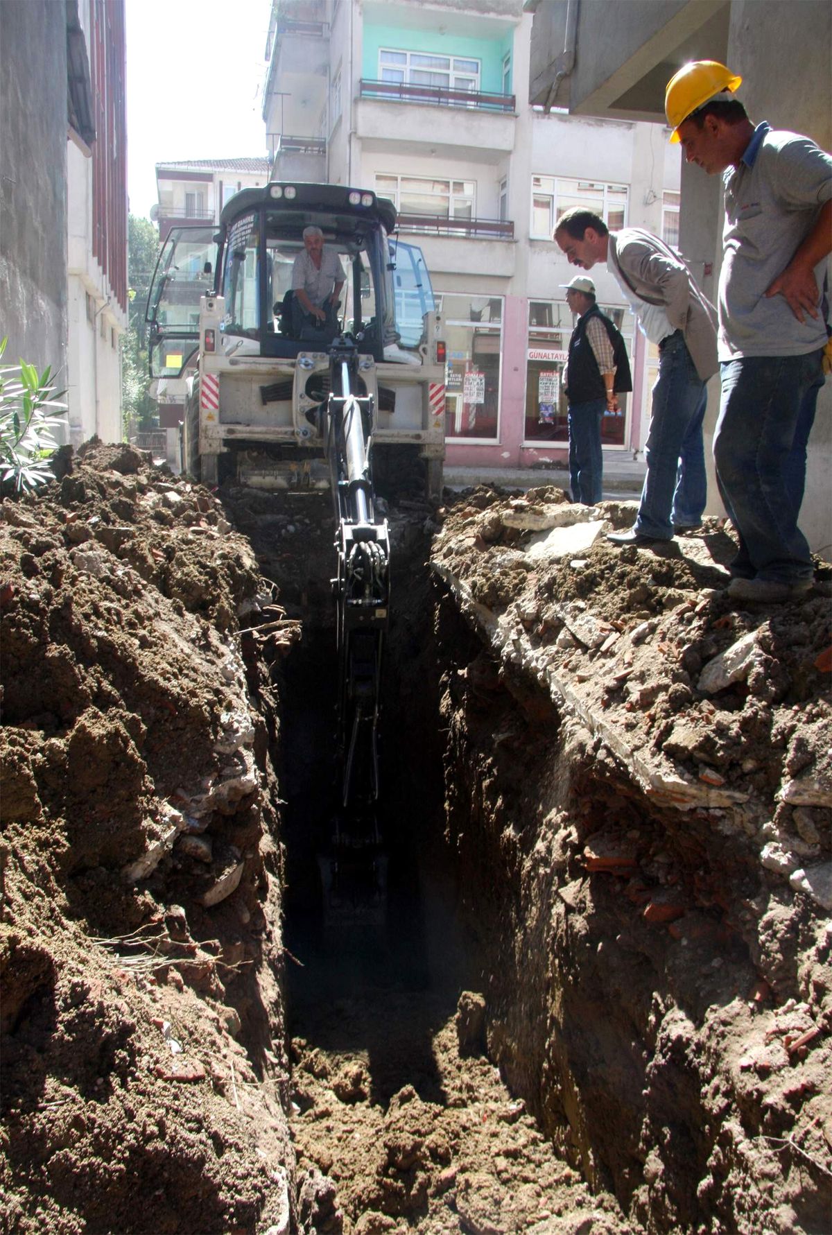 Belediye Su Baskınları Önlüyor