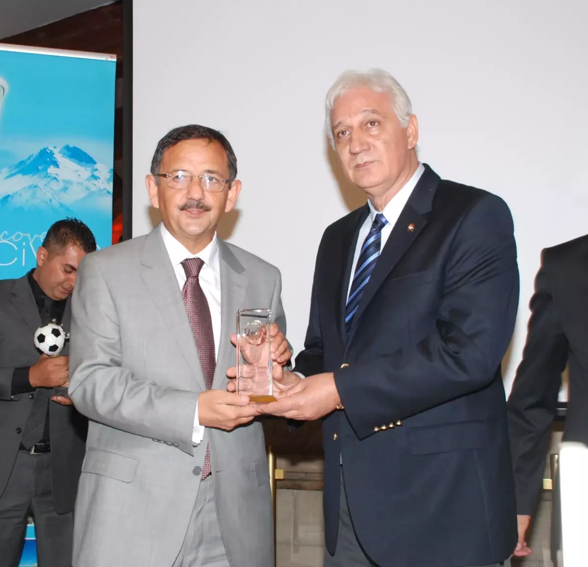 Büyükşehir Belediye Başkanı Mehmet Özhaseki Açıklaması