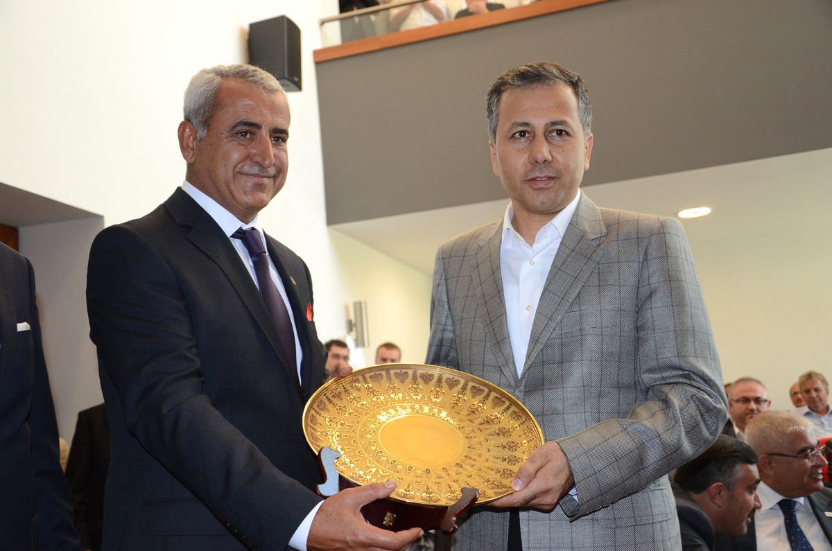 Çorlu Ticaret Borsası\'nın Yeni Binasına Resmi Açılış