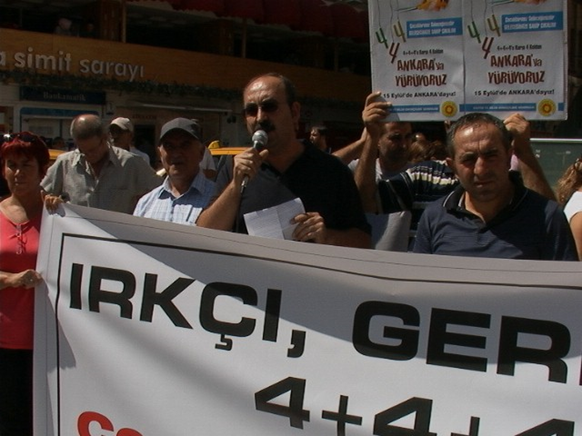 Eğitim-Sen "4+4+4" Eğitim Sistemine Karşı İmza Topladı