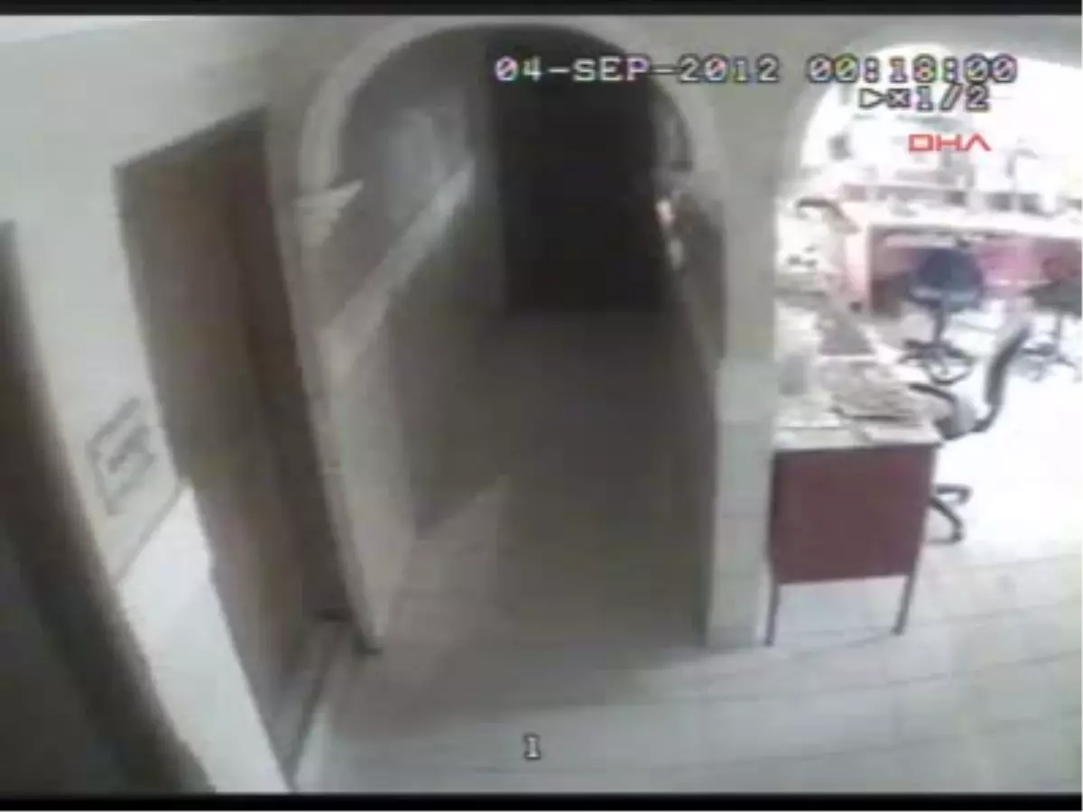 Esrarengiz Gölge Korkuttu!