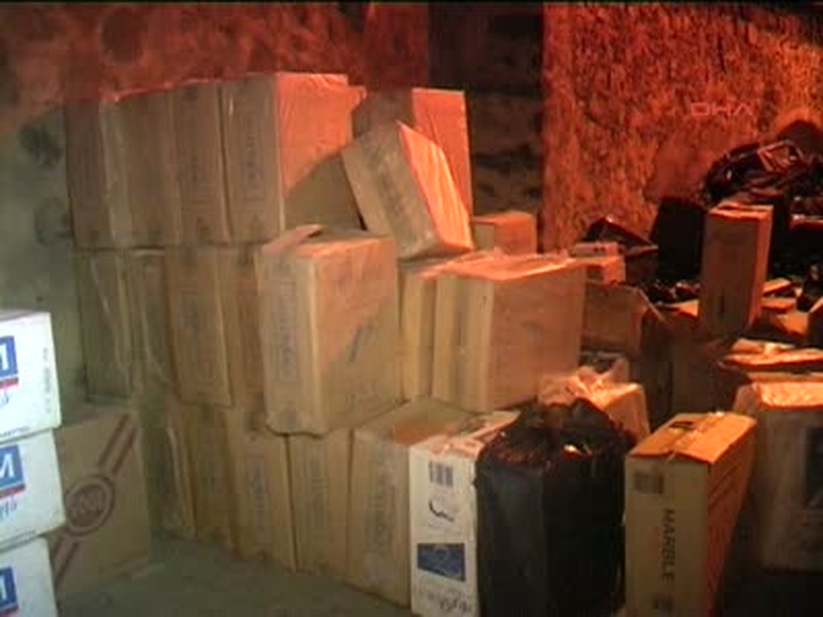 Kamyon Kasasında 300 Bin Paket Kaçak Sigara Ele Geçti