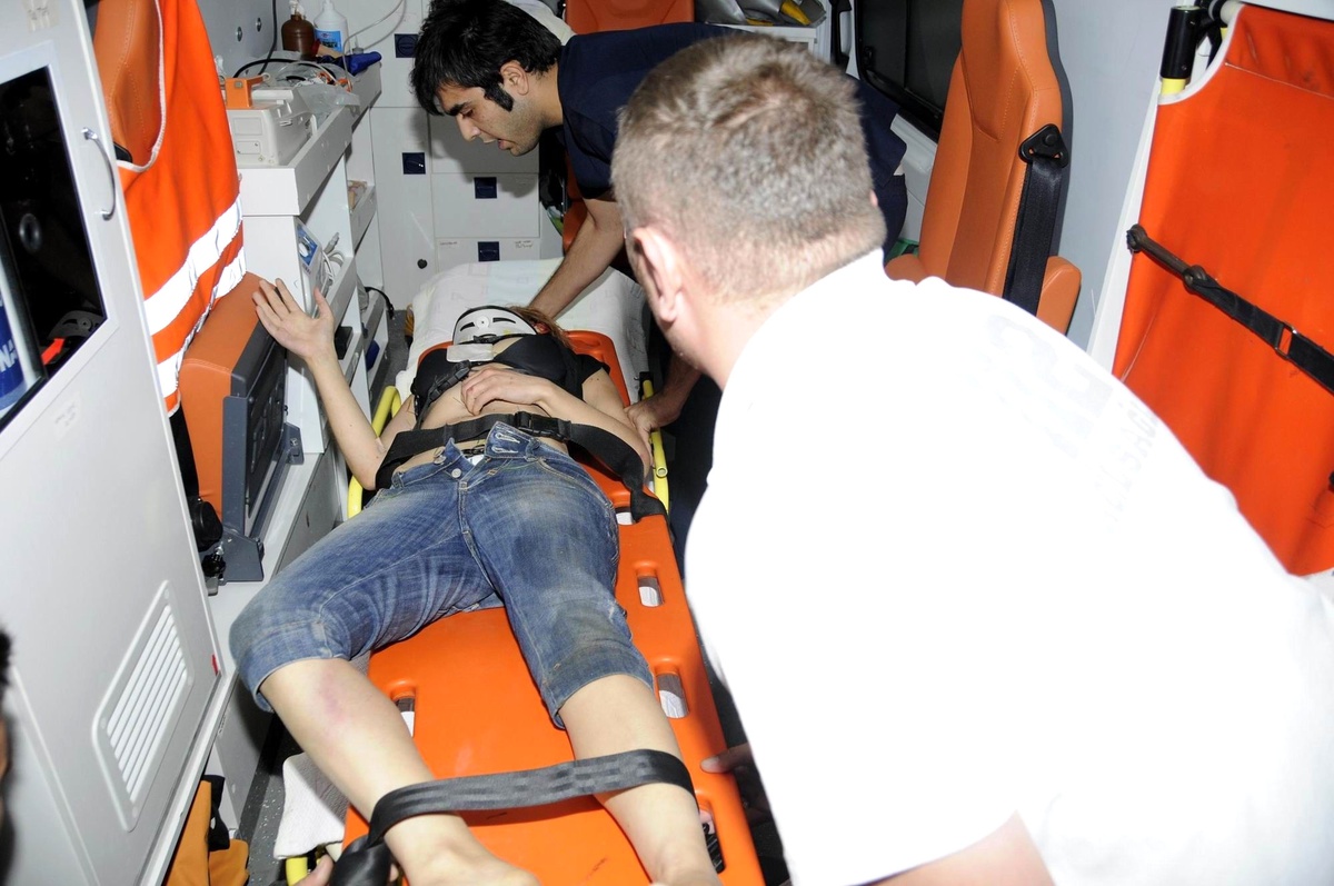 Nevşehir\'de Kamyon Otomobille Çarpıştı: 4 Yaralandı
