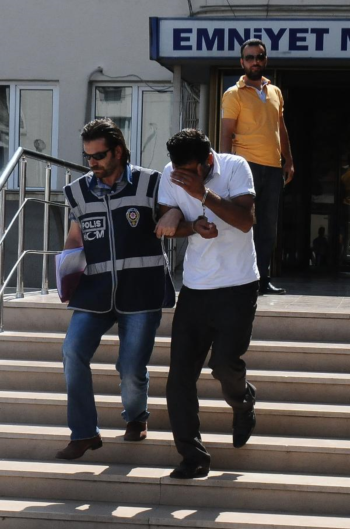 Otomobilde 40 Kilo Esrar ile Yakalandı, "Borcumu Ödeyecektim" Dedi
