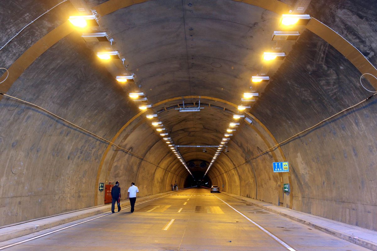 Sarıyer-Çayırbaşı Tüneli ile 20 Kavşak ve Yol Açıldı
