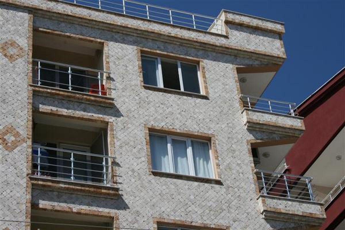 Alanya\'dan Çalışmaya Geldiği Didim\'de, Çocuğu 5\'inci Kattan Düşüp Öldü