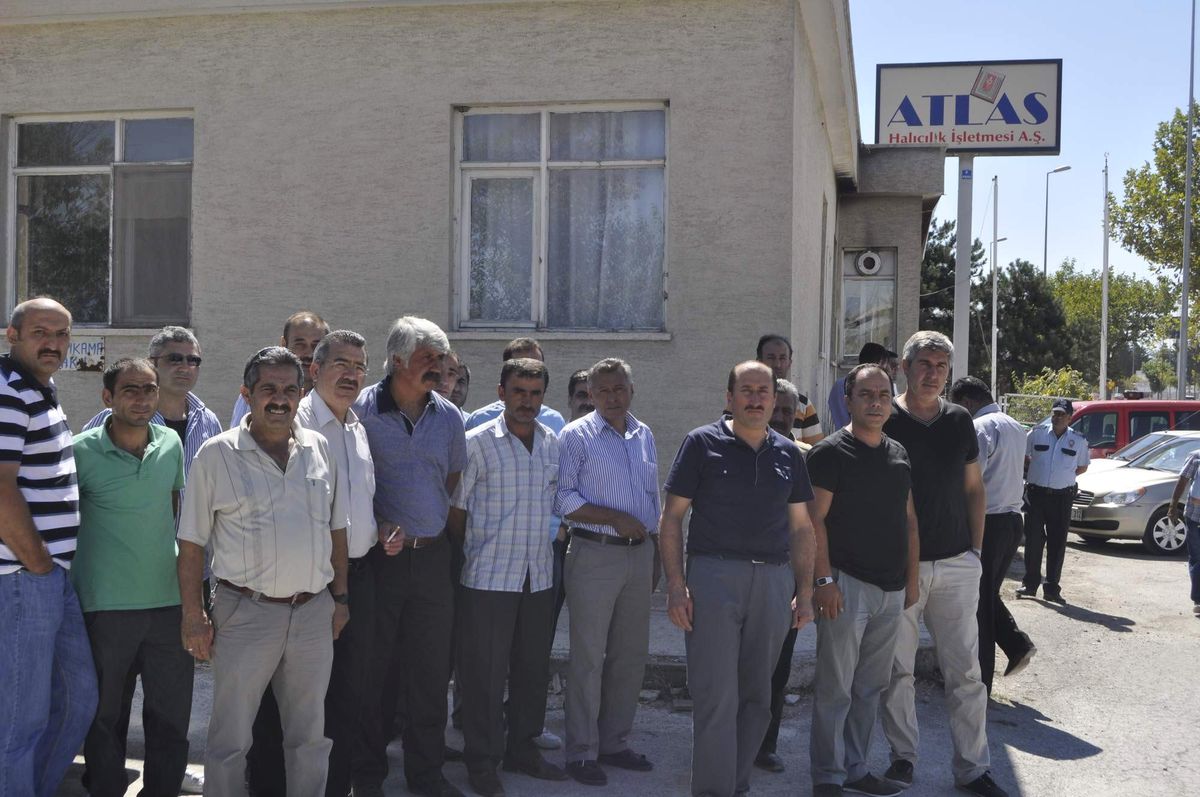 Atlas Halı Çalışanları Hak Arayışında