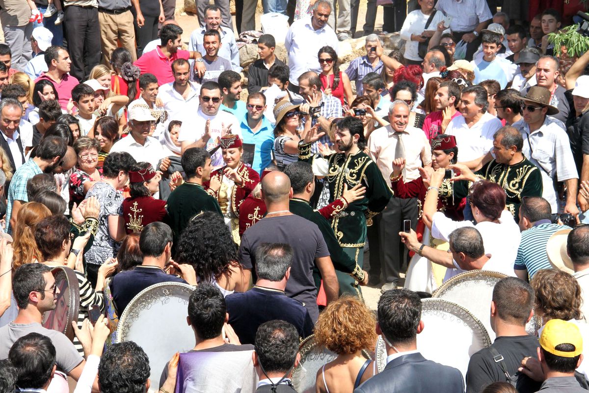 Ayin Sonrası Bayrak Gerginliği