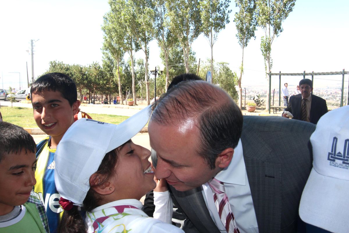 Büyükşehir Belediyesi Tarafından Yürütülen "Kadın Gözüyle Büyükşehir" Projesi Renkli Görüntülere...