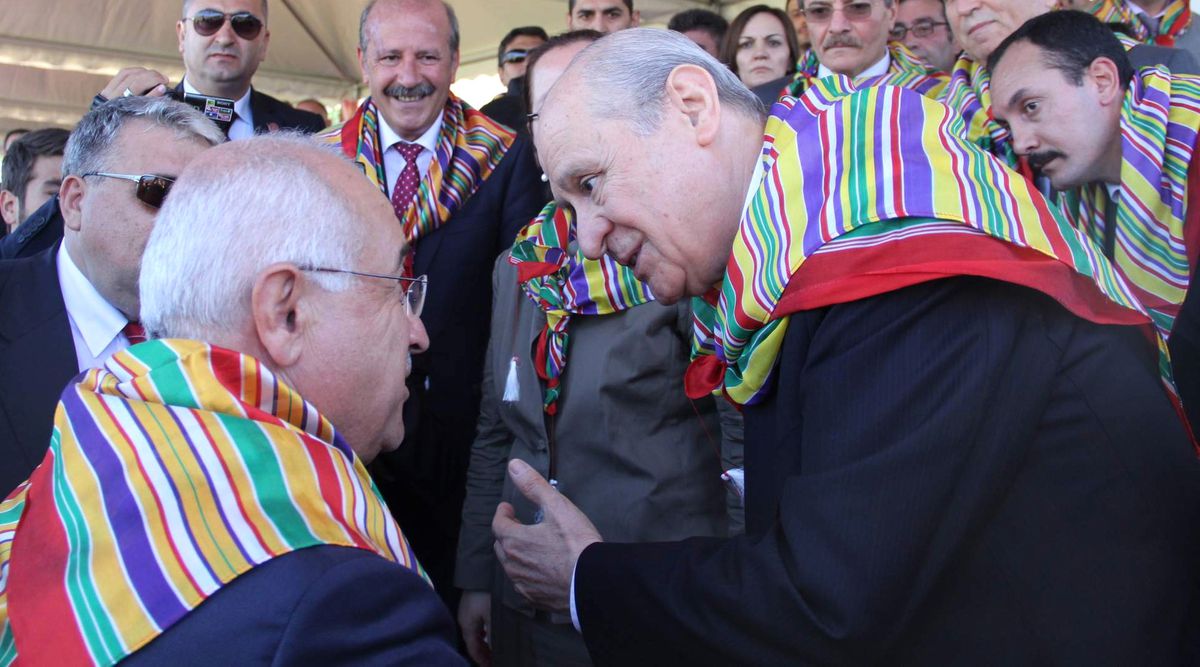Cemil Çiçek\'ten Bahçeli\'ye Protokol Ricası