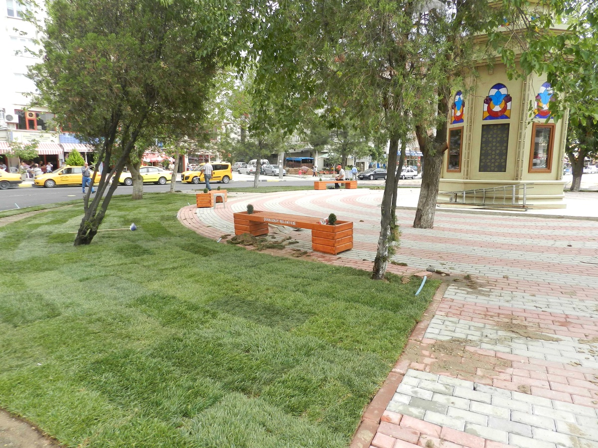 Çerkezköy Belediyesi\'nden Yeşillendirme Çalışması