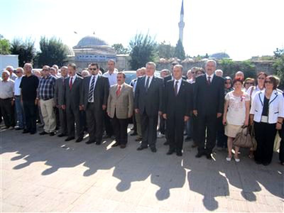 CHP\'nin 89. Kuruluş Yıldönümü Lüleburgaz\'da Törenle Kutlandı