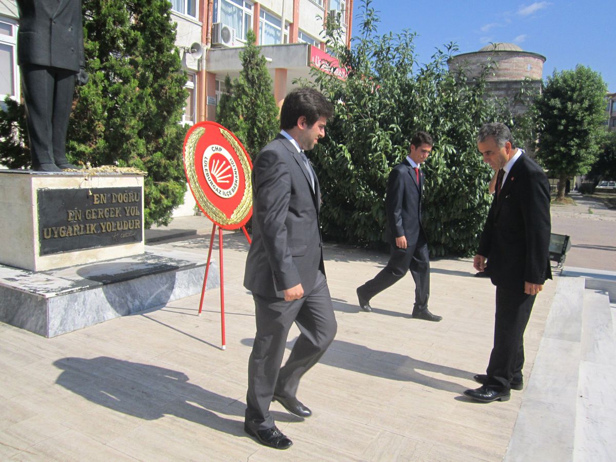CHP\'nin Kuruluşunun 89. Yıl Dönümü Lapseki\'de Kutlandı