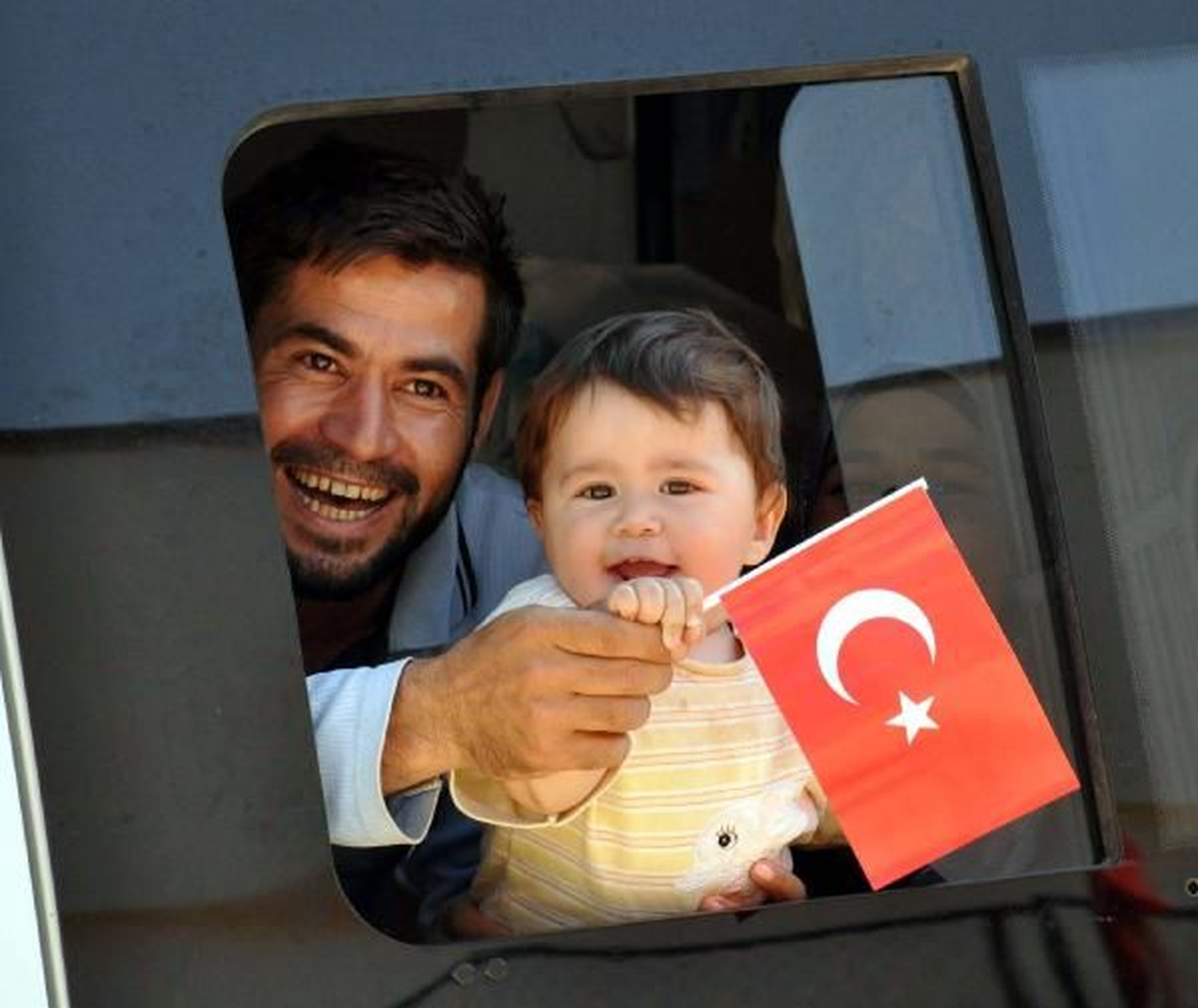 Gaziantep1suriyeli Türkmen\'ler, İslahiye\'den Osmaniye\'ye Nakledildi