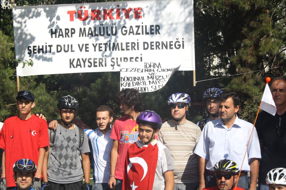 İdamın Getirilmesi İçin 40 Bin İmza Toplandı