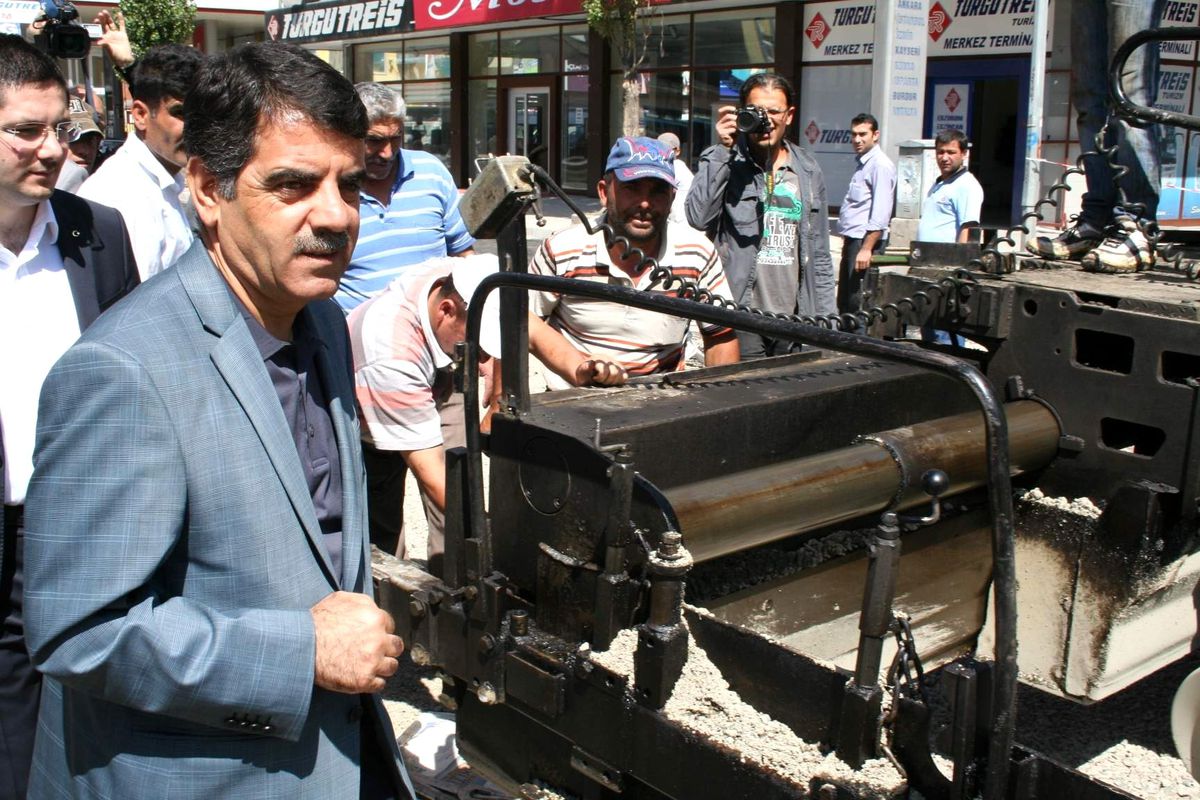 Kars Belediye Başkanı Bozkuş\'tan Basın Mensuplarına Kent Turu